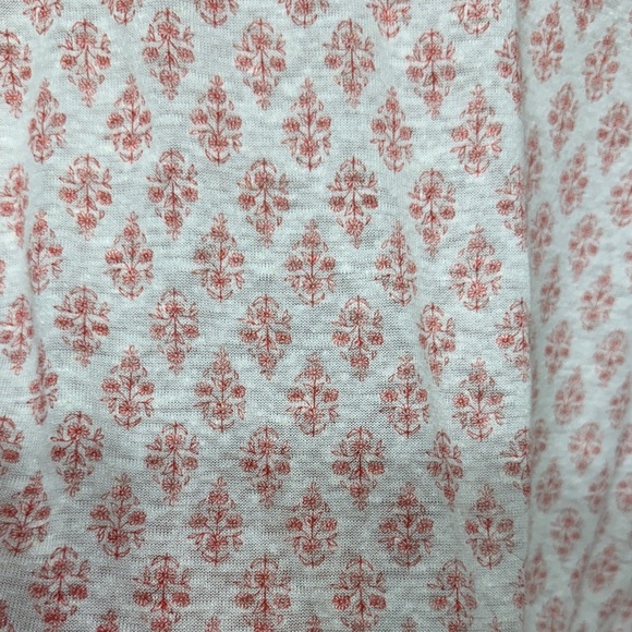 Liz Claiborne Red and White Patterned Blouse - Picture 3 of 10